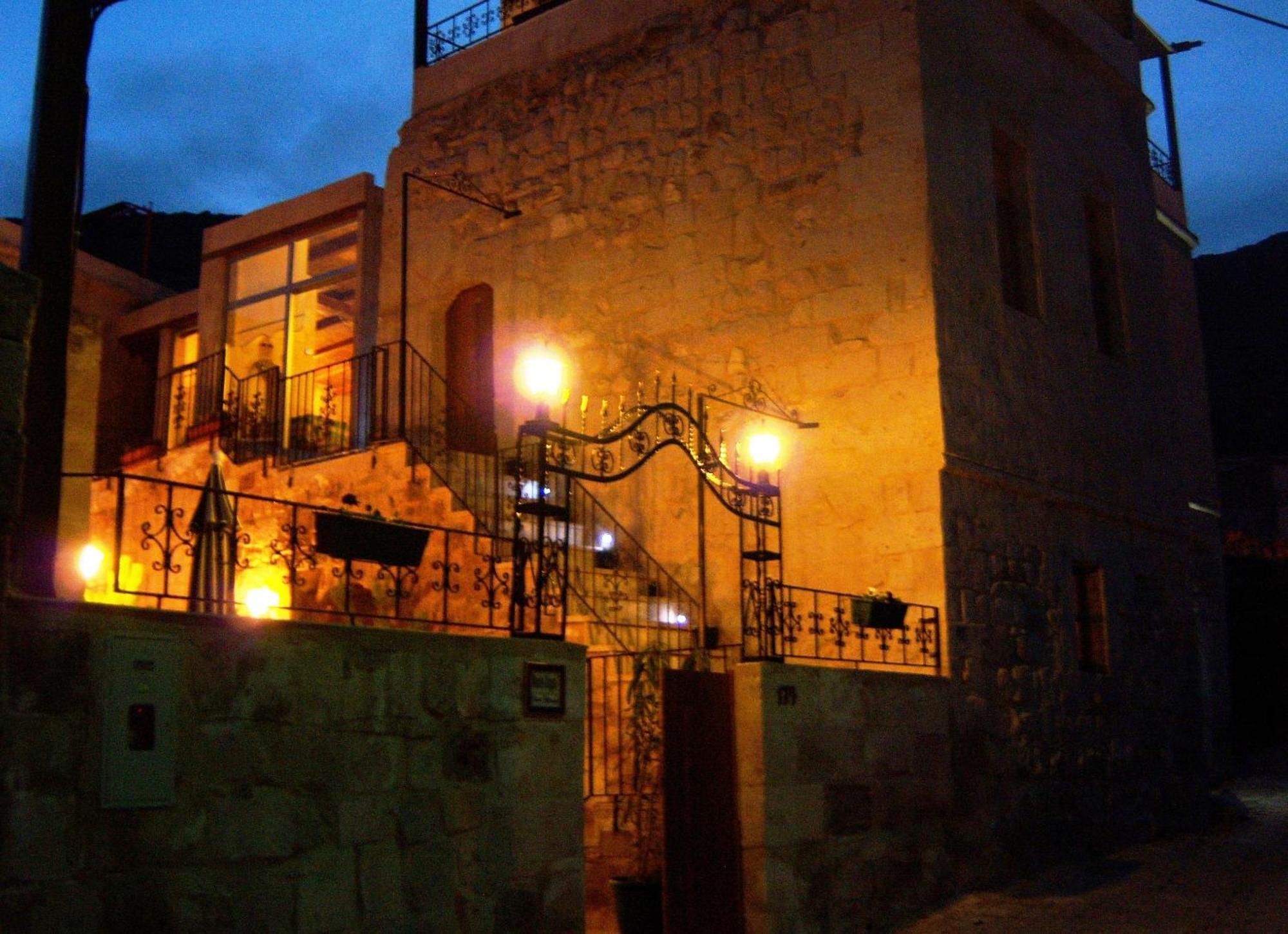 Bed and Breakfast Monte Cappa Cave House Ürgüp Zewnętrze zdjęcie